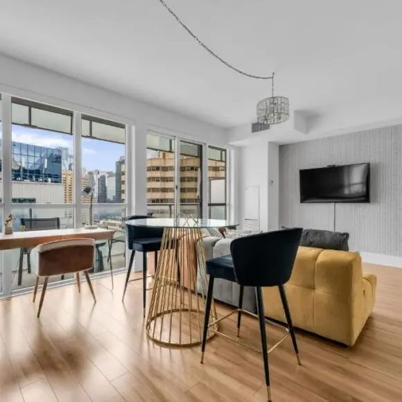 Estate 1 Bedroom Condo Front Street West | vacation home Toronto | Booking.com