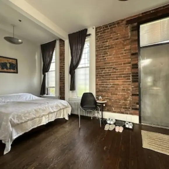 Heritage Loft In The Heart Of Gastown In Downtown Vancouver | hotel Vancouver | Trivago