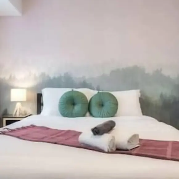 Entire Home | Toronto Hub | Therma Spa | 12 Guests | hotel Toronto | Trivago