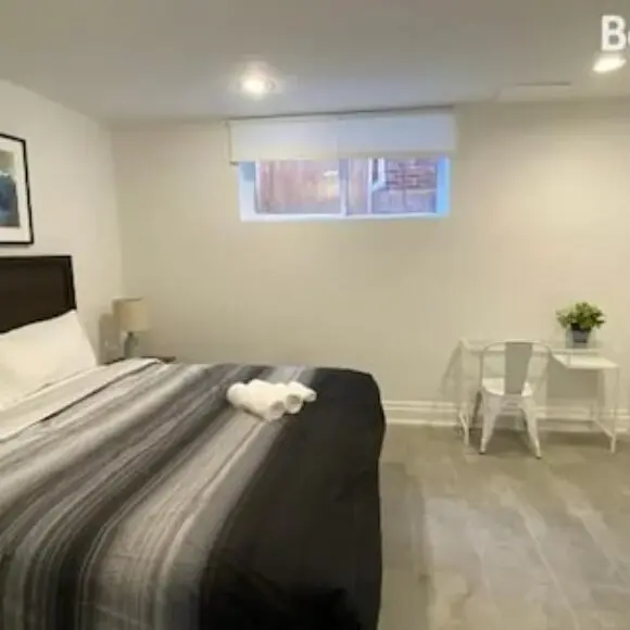 Yorkmills and Bayview !A Spacious and Modern Private Bdr with Shared Bathroom | hotel Toronto | Trivago