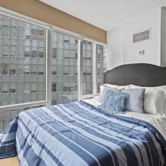 RivetStays – The Pantages Suite | hotel Toronto | Trivago