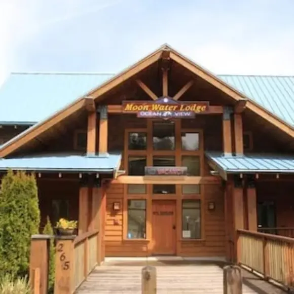 Moon Water Lodge | hotel Vancouver | Trivago
