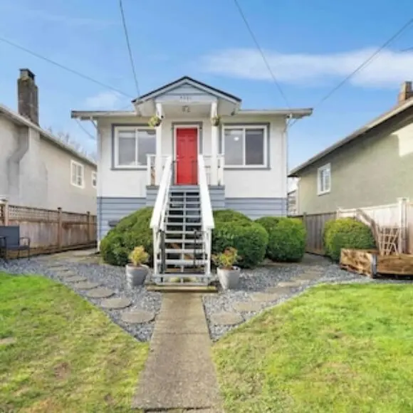 Private Entire Guest Suite 1 min to bus stops to Downtown and major attractions | hotel Vancouver | Trivago