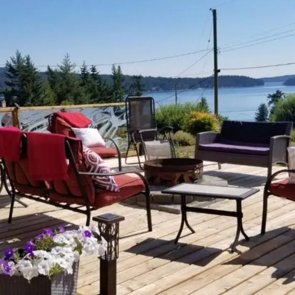 Cozy Quiet Suite with Private Hot Tub with Ocean Views | vacation home Vancouver | Booking.com
