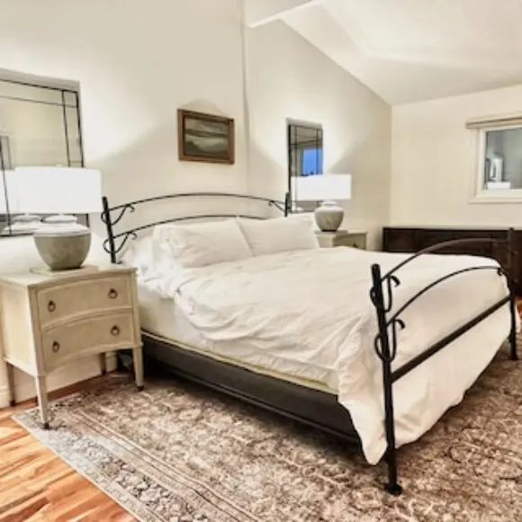 Cozy 3 Bedroom Home Neighbouring Dagmar Ski Resort. Only 1 Hour From Toronto. | hotel Toronto | Trivago