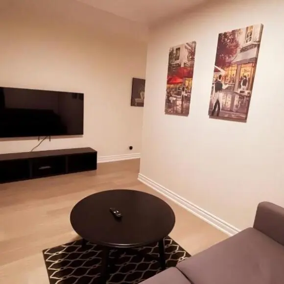 Warm home downtown | budget Toronto | Booking.com