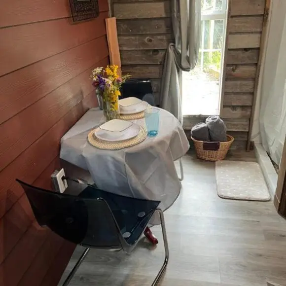 Rustic Guesthouse | vacation home Vancouver | Booking.com