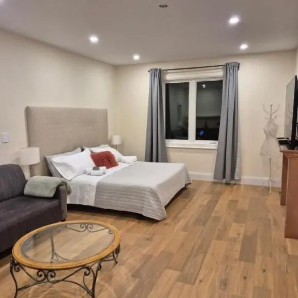 Gabby’s Place Downtown Core | budget Toronto | Booking.com