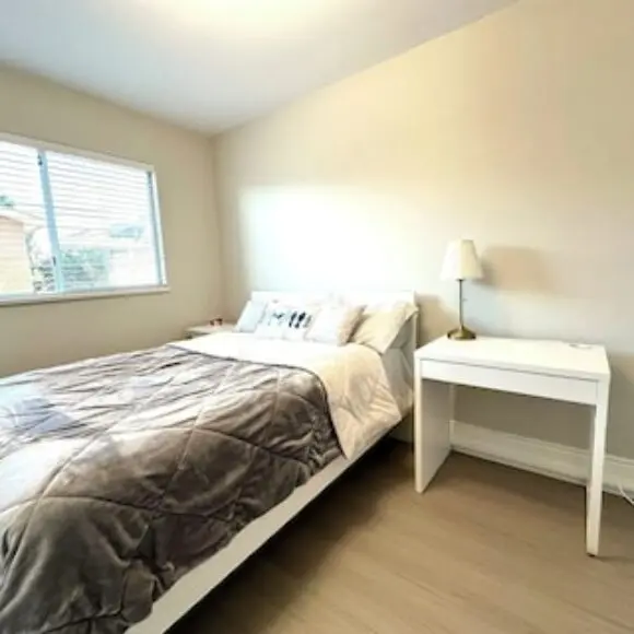 Newly renovated 2 bed 1 bath in Ladner BC | hotel Vancouver | Trivago