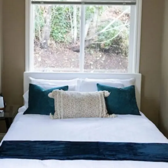 Quiet Cozy 1 Bedroom Suite W/ Separate Entrance | hotel Vancouver | Trivago
