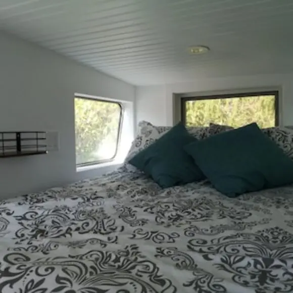 Luxury Caboose In Rhododendron Forest | hotel Vancouver | Trivago