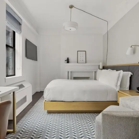 Newly Renovated Rooms at Club Quarters Hotel Times Square, New York | hotel New York City | Booking.com