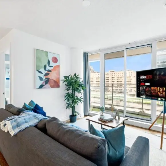 Spacious 3BR Condo w Patio & Skyline Views | vacation home Toronto | Booking.com