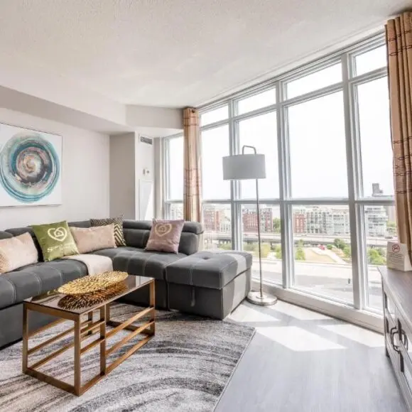 Corner 2 Bedroom 2 Bathroom Condo Balcony Iceboat Terrace Downtown Toronto | vacation home Toronto | Booking.com