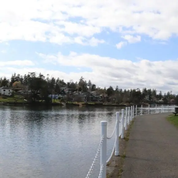 Victoria Gorge Waterway Vacation Home | budget Vancouver | Booking.com