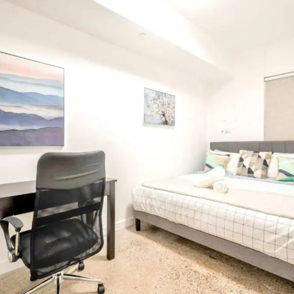 Peaceful 2BR Basement Suite Near Downtown Toronto – The Roland | hotel Toronto | Booking.com