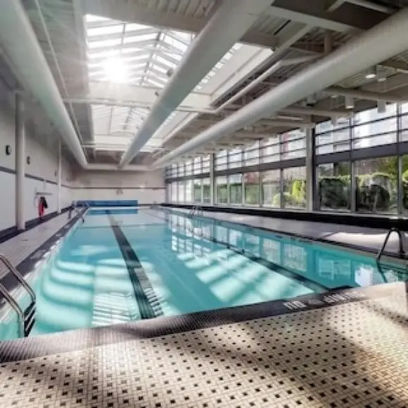 Modern Central Location with Pool Sauna & Jacuzzi | hotel Vancouver | Trivago