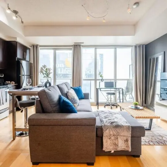Luxury Suite w Stunning City Views – The Roland | hotel Toronto | Booking.com