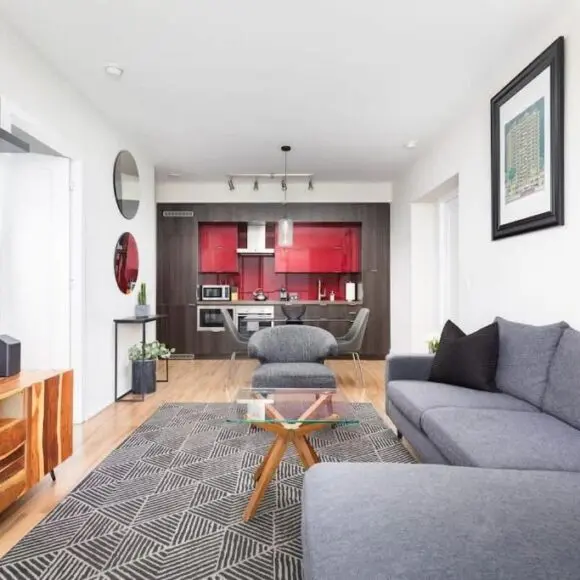 Downtown Luxe King Bed & CN Tower at Your Door | vacation home Toronto | Booking.com