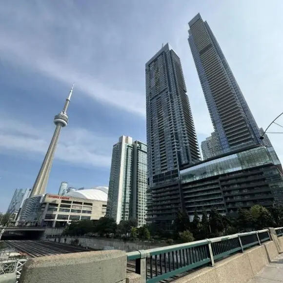 Entire Luxe Condo in Downtown Toronto | vacation home Toronto | Booking.com