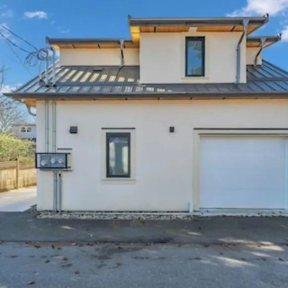 Brand-new Cozy & Spacious 2 Bed/1 Full Bathroom Laneway House | hotel Vancouver | Trivago