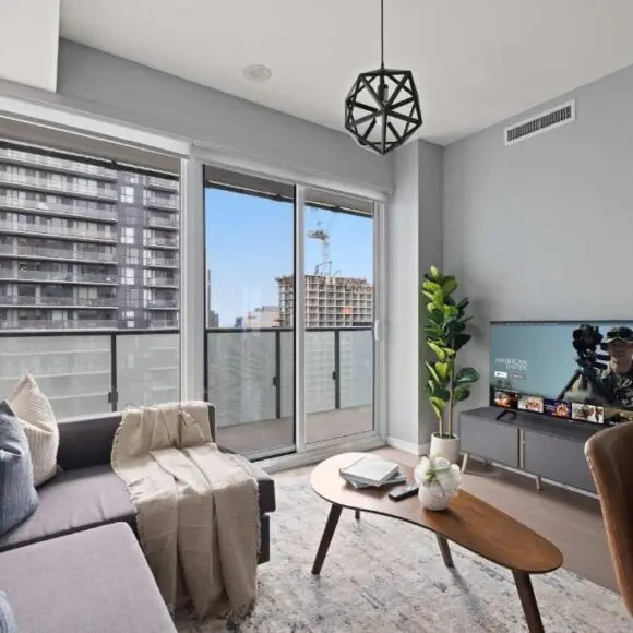 Chic 1-Bedroom Downtown Toronto Getaway | vacation home Toronto | Booking.com