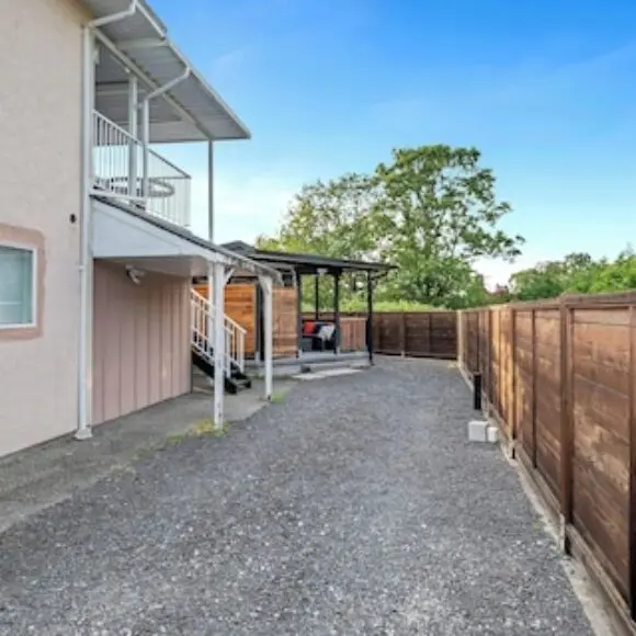 Knockan Hill Rentals – Ground Floor Suite | hotel Vancouver | Trivago