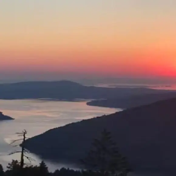 Blue Horizon Mountain Retreat B&B | vacation home Vancouver | Booking.com