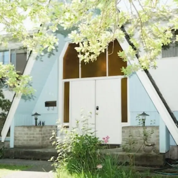 Lavender house | hotel Vancouver | Trivago