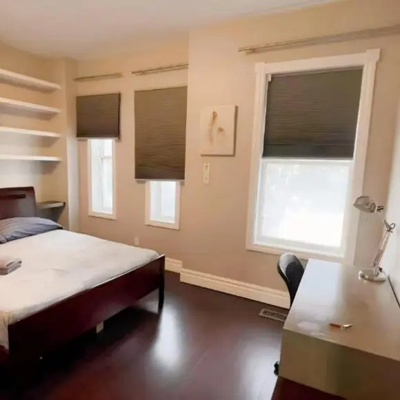 Warm Centre Downtown Toronto | budget Toronto | Booking.com