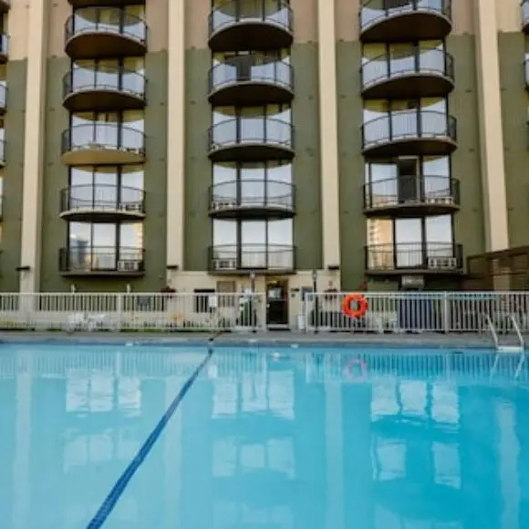Sandman Suites Vancouver on Davie | hotel Vancouver | Trivago