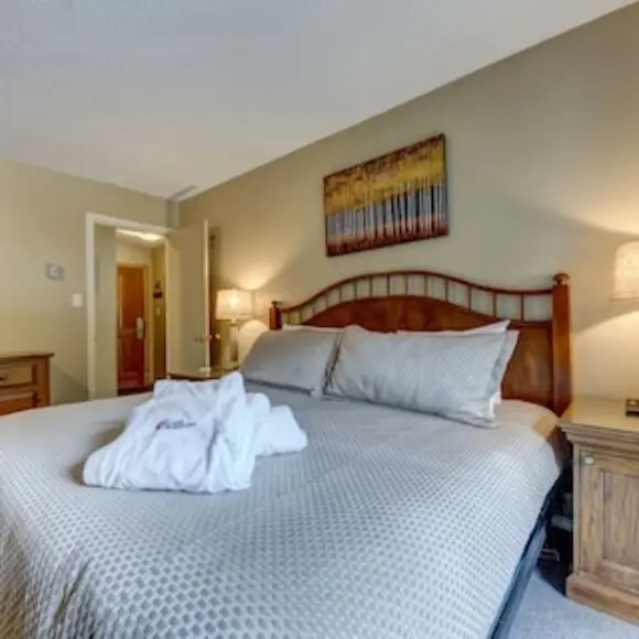 Large Clean Two Bedroom Ski-In Ski-Out Blackcomb Accommodations In Greystone Lodge | hotel Vancouver | Trivago