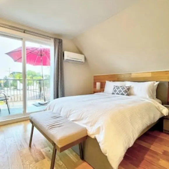 Luxury Smart Home On The Drive With Ac (family-friendly & Business Travel Ready) | hotel Vancouver | Trivago
