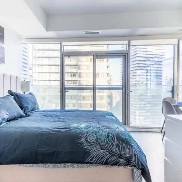 Modern Studio Condo High Floor Downtown Toronto | vacation home Toronto | Booking.com