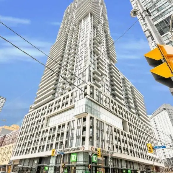 LeReve Luxury Stays 2 Bed 1 Bath Downtown Core | vacation home Toronto | Booking.com