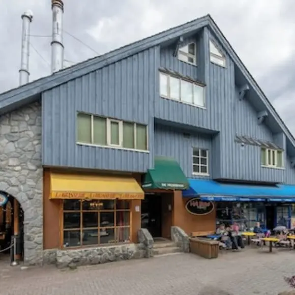 The Den Heart of Village Free Parking | hotel Vancouver | Trivago