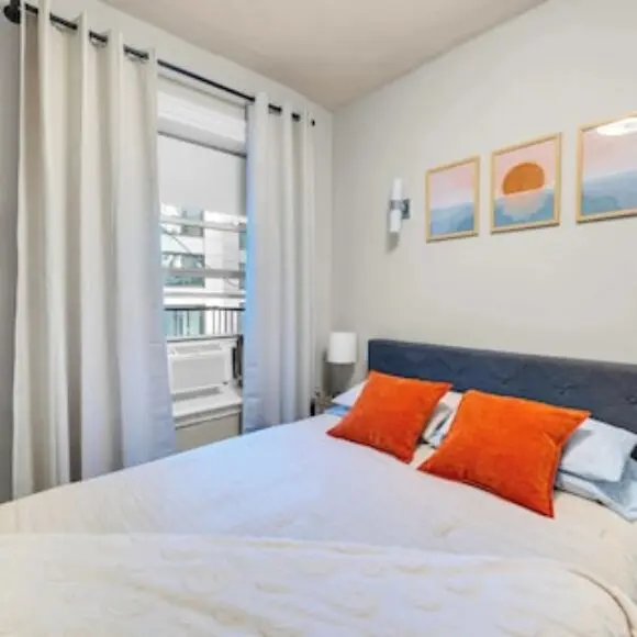 Charming 3-bedroom Apartment In Brilliant New York With Wifi Ac | hotel New York City | Trivago