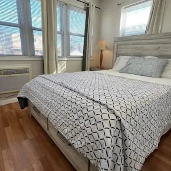 2 Bedroom Apartment Near To Belmont Race Track And Ubsnn | hotel New York City | Trivago