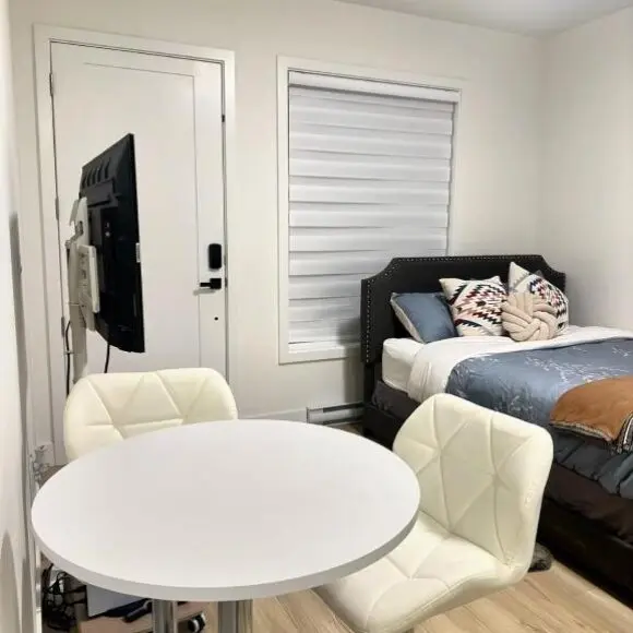 Quiet Private Room Victoria – PS5, Fast WiFi, Parking | budget Vancouver | Booking.com