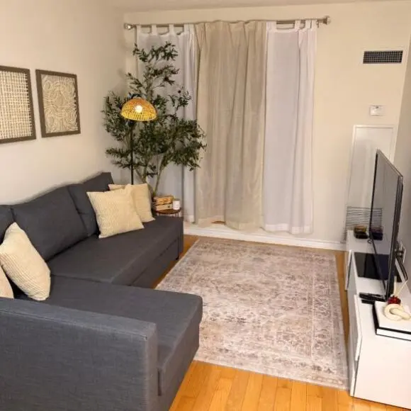 Cozy Downtown Toronto Stay Walk to CN Tower BMO FIFA Field | vacation home Toronto | Booking.com