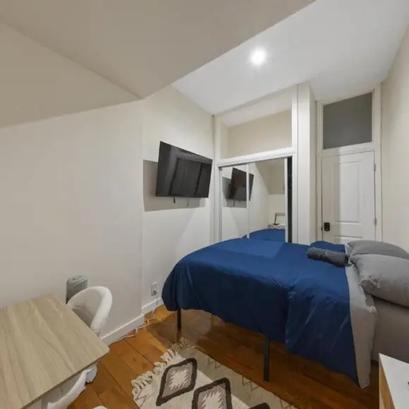 Private Room at a Shared Apartment by Times Square | budget New York City | Booking.com