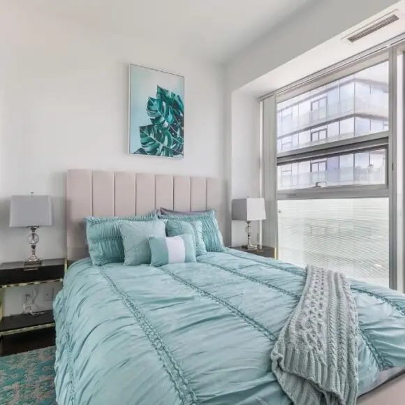 Unbeatable 53 Floor CN Tower view in the Heart of Toronto | vacation home Toronto | Booking.com