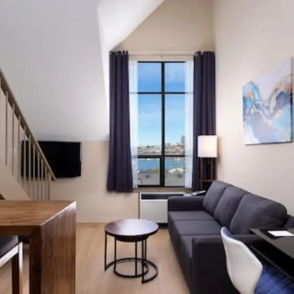 Huntingdon Hotel and Suites | hotel Vancouver | Trivago