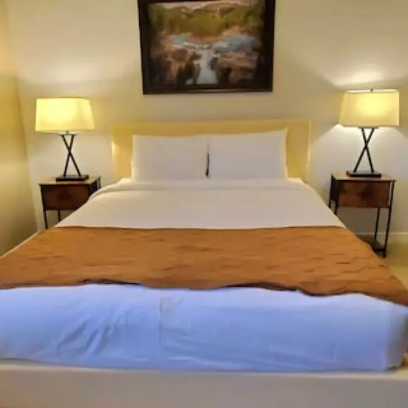 Private suite with AC Near Cultus Lake and Heritage Park | hotel Vancouver | Trivago