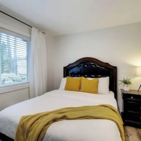 Squeaky Clean Brand New 2 Bedroom Close To Major Routes. | hotel Vancouver | Trivago