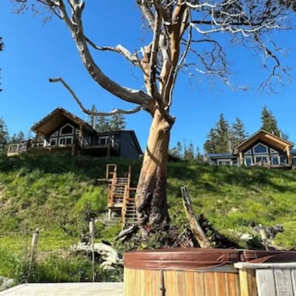 Ocean Front Hot Tub Fire Pit Pet Friendly & Private Buoy Upper Suite | hotel Vancouver | Trivago