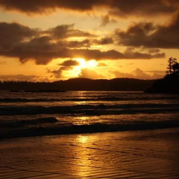 Mackenzie Beach Resort | vacation home Vancouver | Booking.com