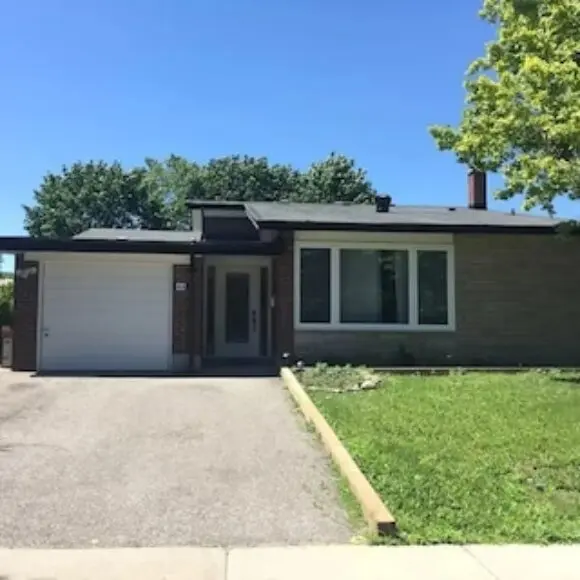 A1-Private up to 3 – Finch west subway | hotel Toronto | Trivago
