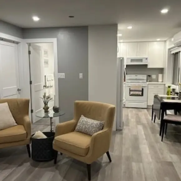 Seaside retreat-Steps to Hot tub Kayaks & Trails | hotel Vancouver | Trivago