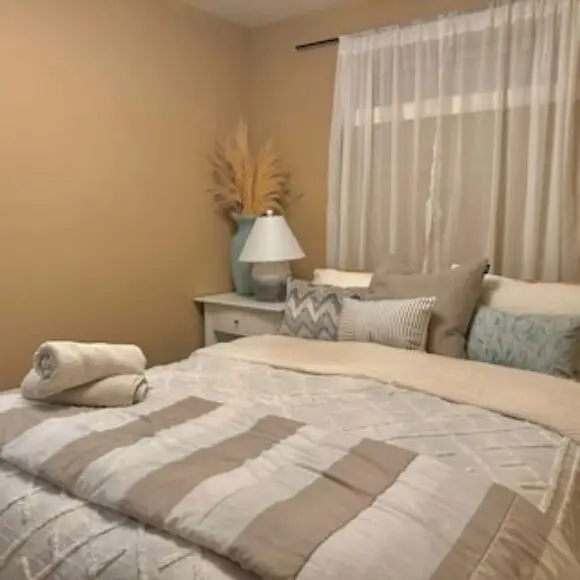New Modern 1 Bd Suite Close To Dt | hotel Vancouver | Trivago